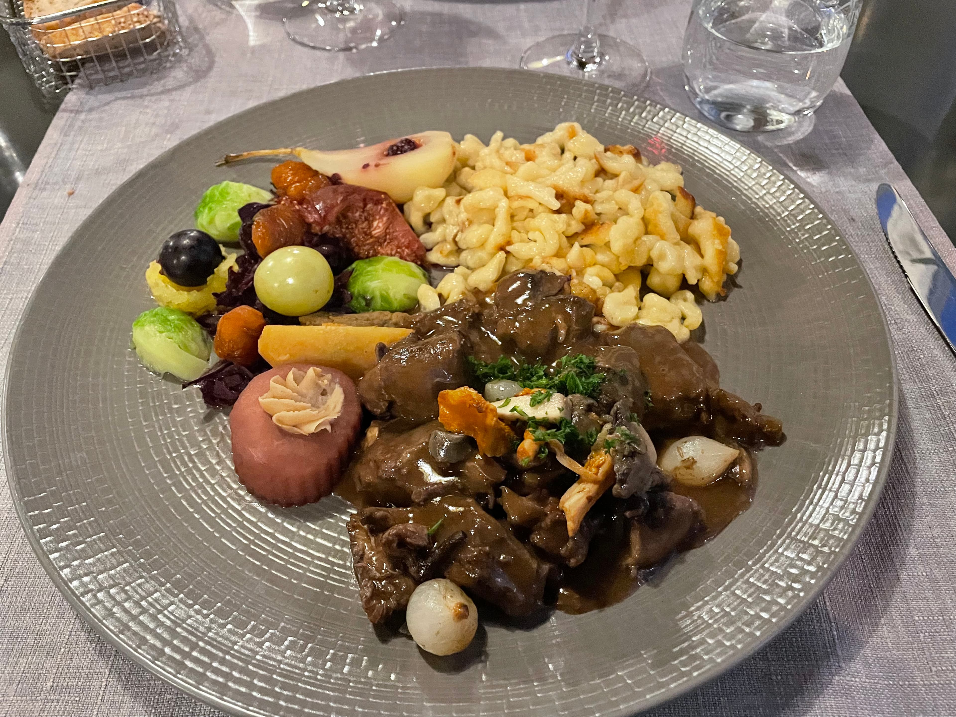 Manger la chasse à l'Auberge de la Couronne