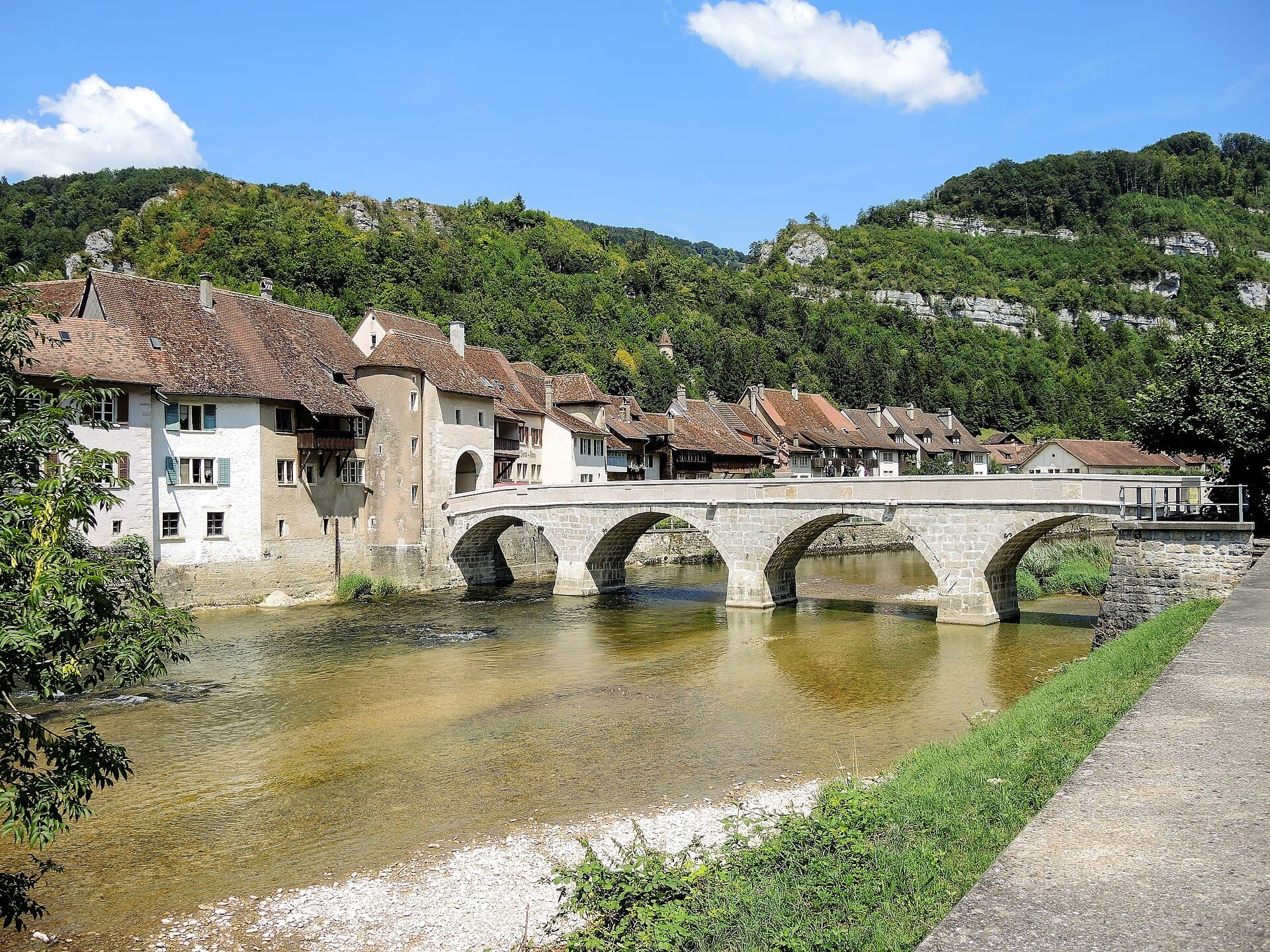 Pont Saint-Jean-Nepomucene et village de Saint-Ursanne, Jura