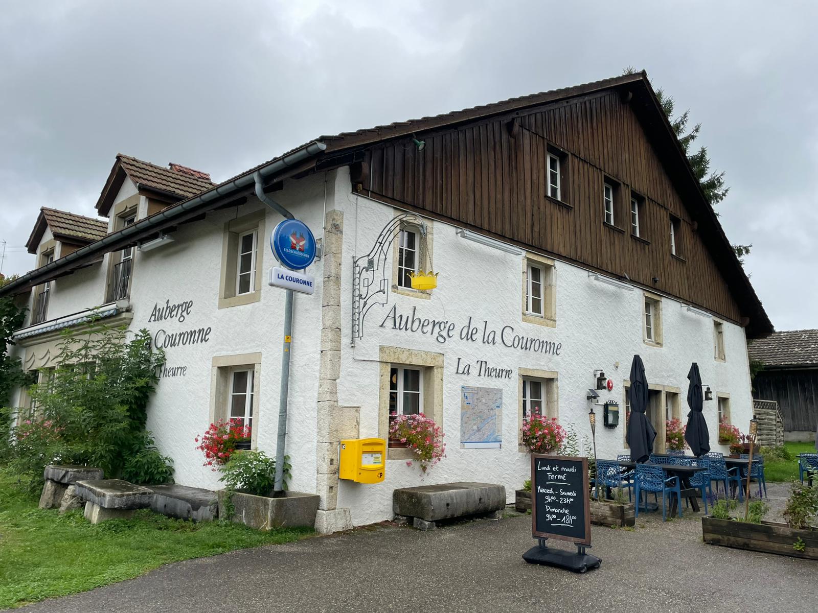 Auberge de la Couronne, gastronomie locale, proche Etang de la Gruere